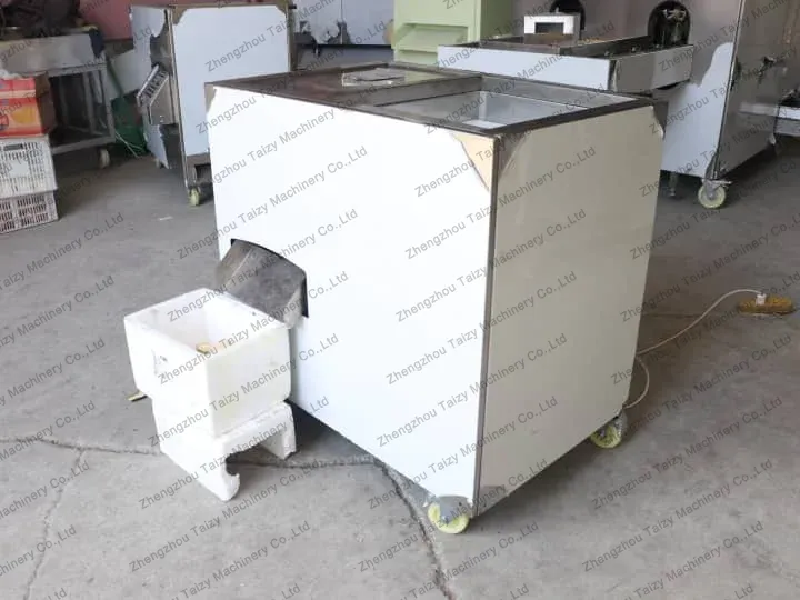 Машина для очистки бананов